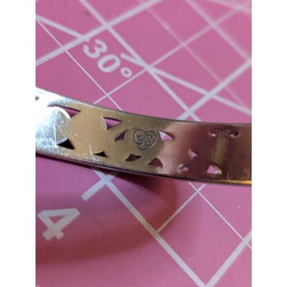 Signed Brighton Silver Tone Scroll Cut Out Bangle Bracelet - Picture 5 of 8